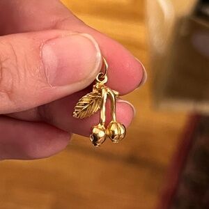 10k Yellow Gold Cherries 🍒 Pendant